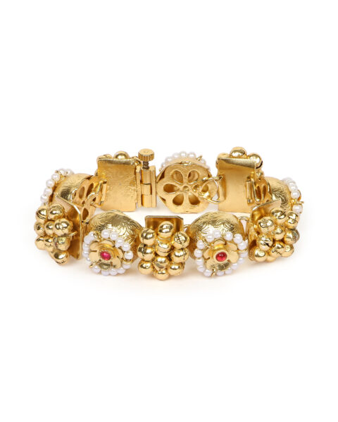 Traditional Gold-Plated Floral Pearl Bracelet