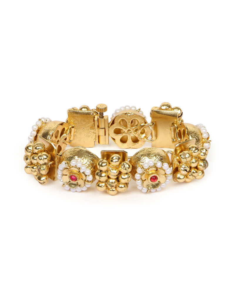Traditional Gold-Plated Floral Pearl Bracelet