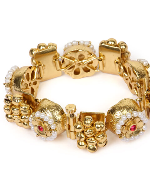 Traditional Gold-Plated Floral Pearl Bracelet