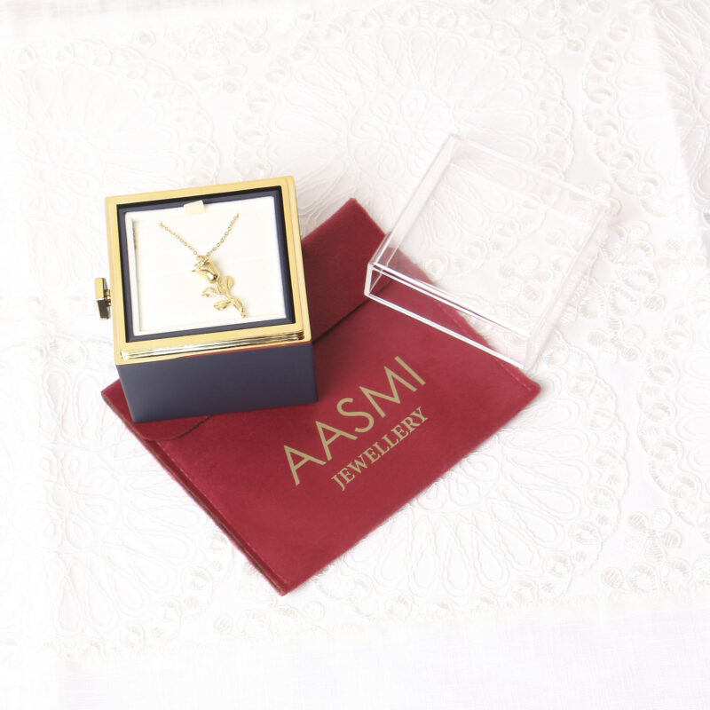 Rose Rotatable Gift Box, Rotating Rose Preserved Jewellery Box – The Perfect Gift for Special Moments